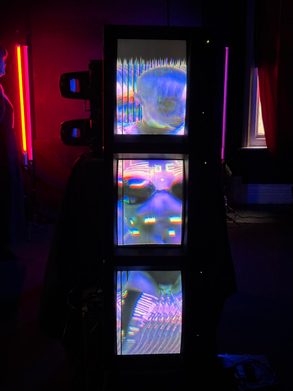 Zero signal apparitions installation photograph 6